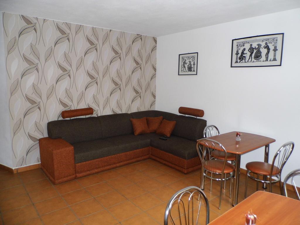 Guest House Kovalik Sucha Hora Exterior photo